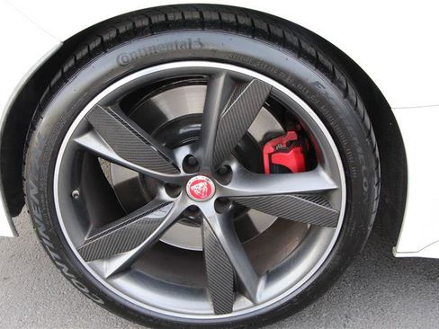 Used 2016 Jaguar F-TYPE R image 37