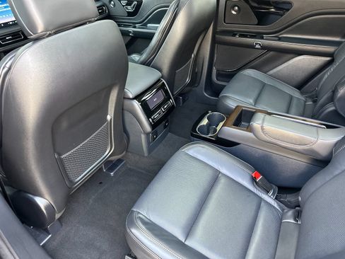 Used 2025 Lincoln Aviator Reserve w/ Jet Appearance Package RWD image 14