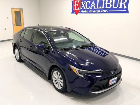 Used 2024 Toyota Corolla XLE FWD image 45