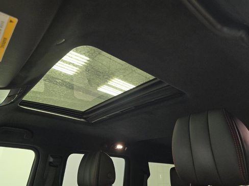 Used 2019 Mercedes-Benz G 550 image 16