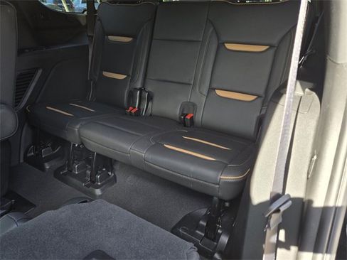 Used 2023 GMC Yukon AT4 w/ AT4 Premium Plus Package image 11