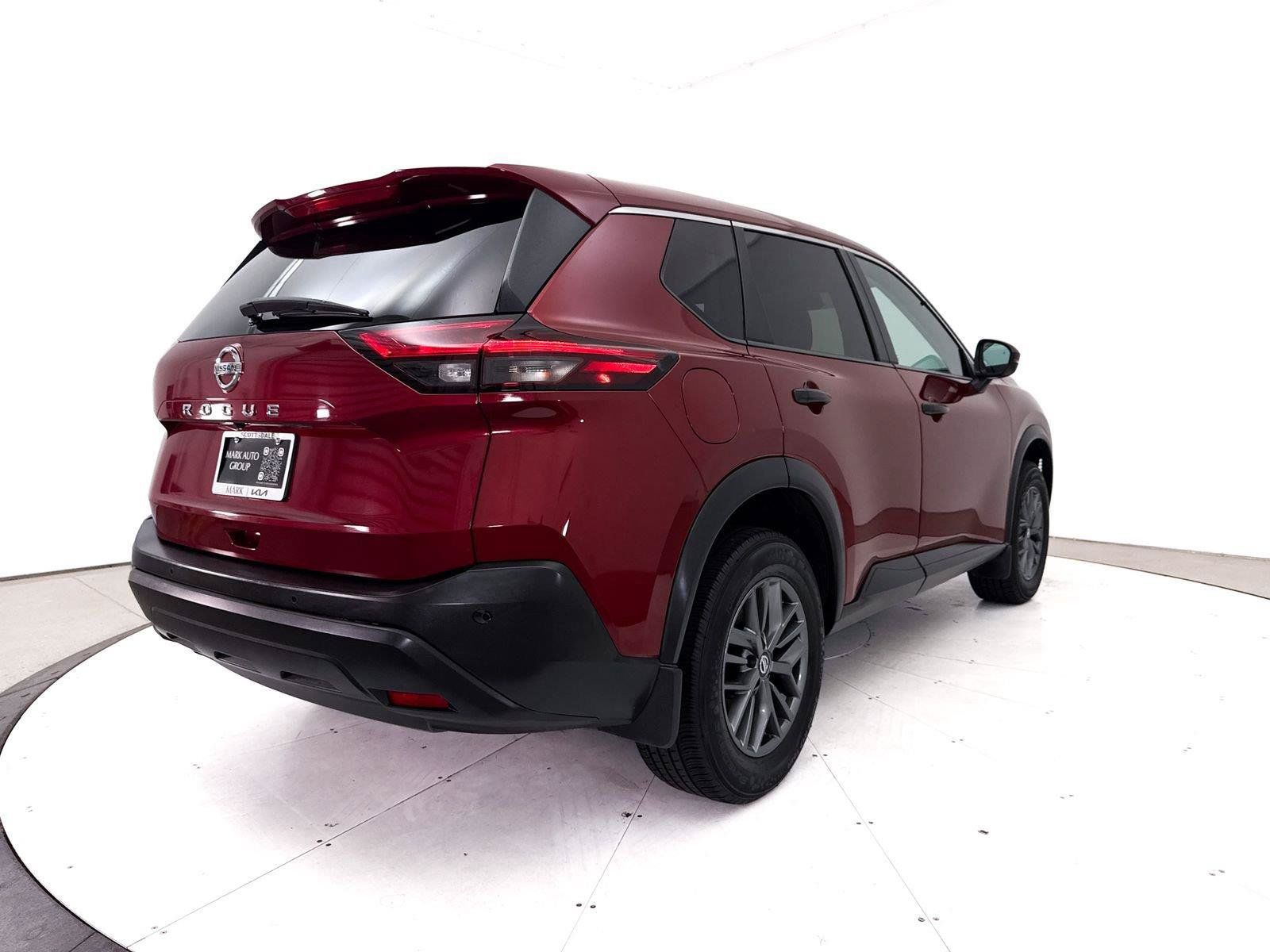 Used 2021 Nissan Rogue S FWD image 17