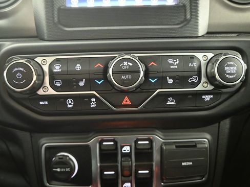Used 2023 Jeep Gladiator Sport AWD/4WD image 29