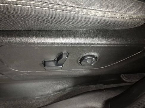 Used 2020 RAM 1500 Big Horn AWD/4WD image 16