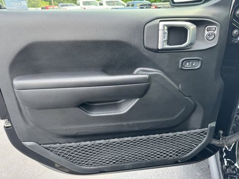 Used 2021 Jeep Wrangler Unlimited Rubicon image 21