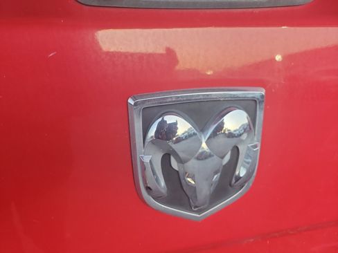 Used 2015 RAM 1500 Express image 9