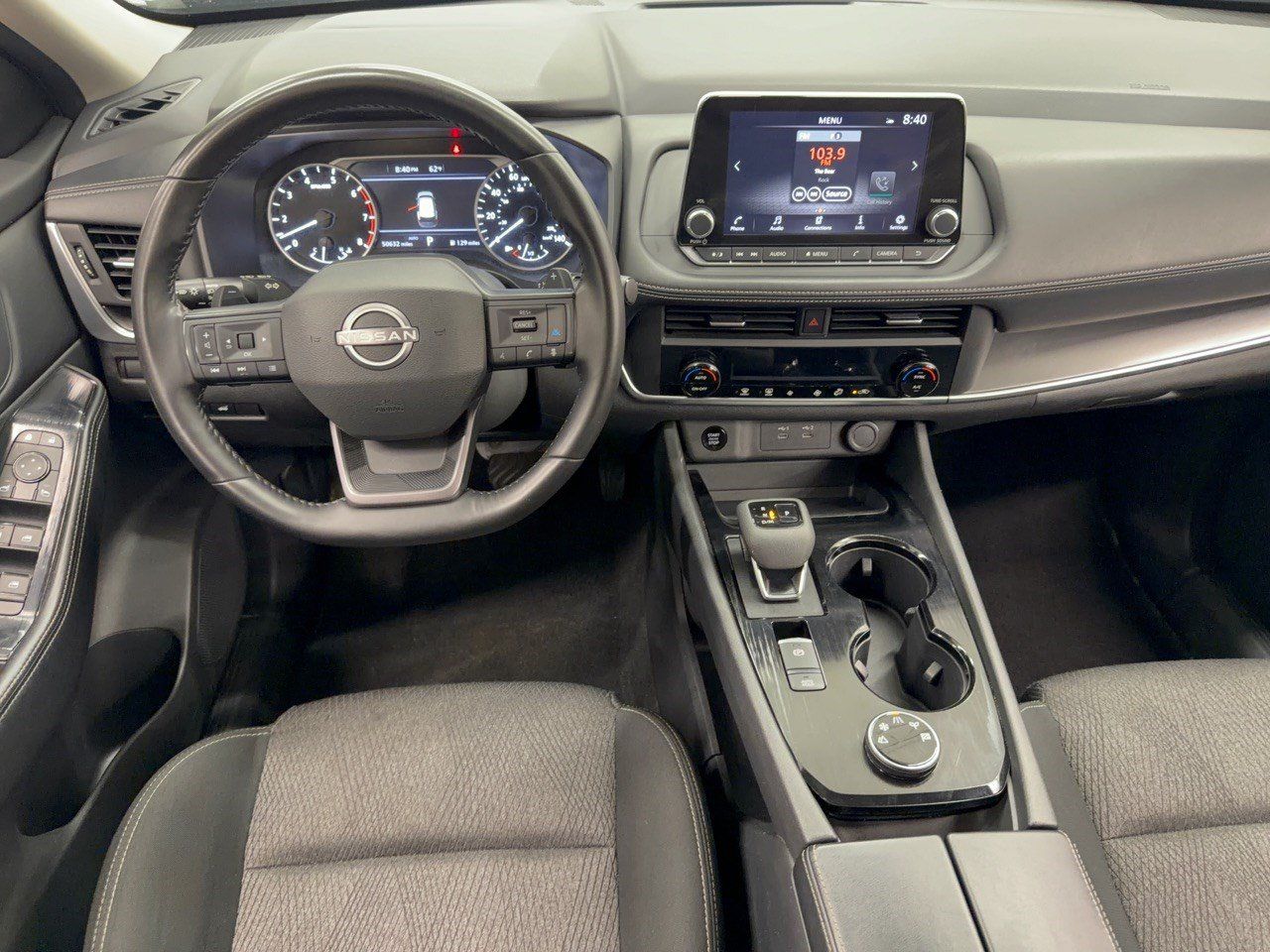 Used 2025 Nissan Rogue SV AWD/4WD image 17
