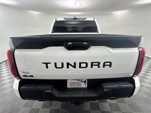 Used 2025 Toyota Tundra SR5 w/ SR5 Convenience Package AWD/4WD image 4