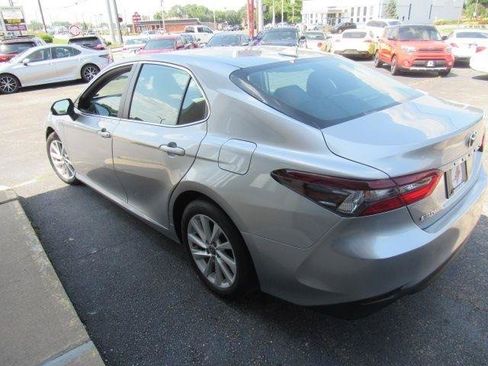 Used 2021 Toyota Camry LE FWD image 6