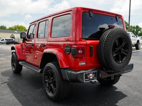 Used 2021 Jeep Wrangler Unlimited Sahara AWD/4WD image 3