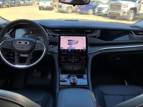 New 2023 Jeep Grand Cherokee 4WD 4xe image 5