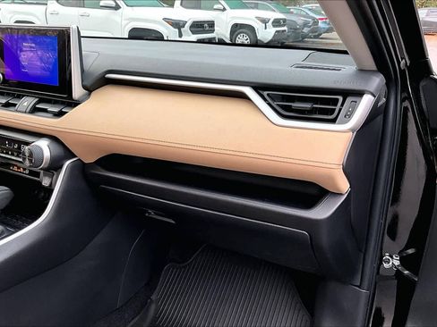 Used 2024 Toyota RAV4 XLE image 17