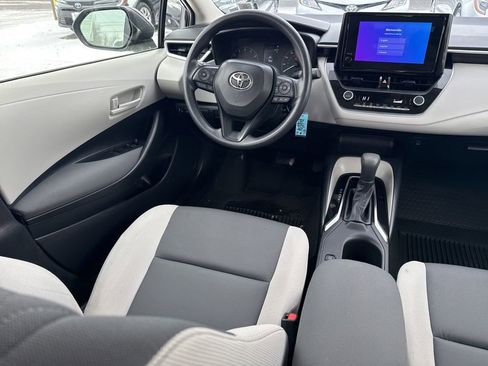 Used 2023 Toyota Corolla LE image 10