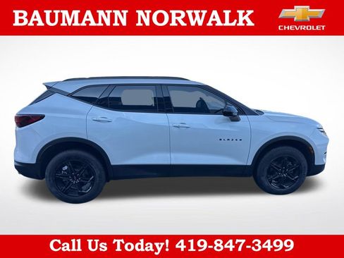 Used 2024 Chevrolet Blazer LT w/ Convenience Package FWD image 6