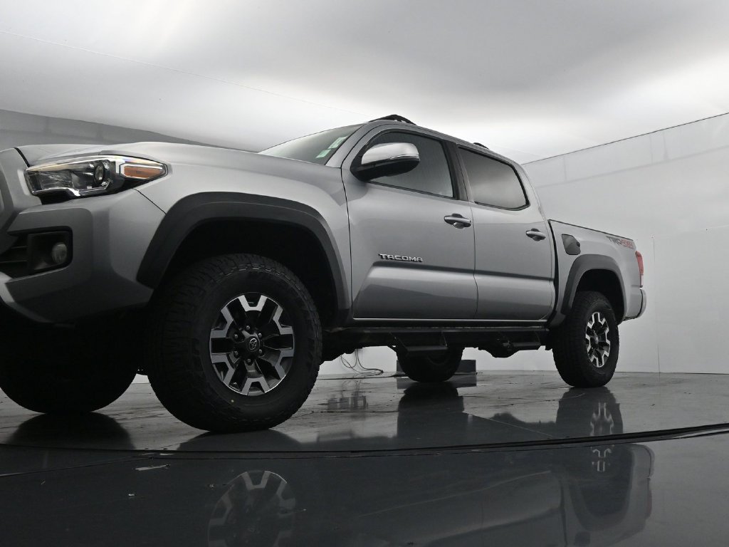 Used 2019 Toyota Tacoma TRD Off-Road AWD/4WD image 33