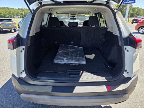 Used 2023 Nissan Rogue SV image 14