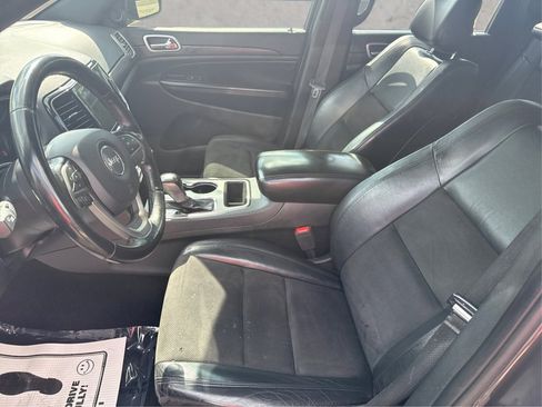 Used 2020 Jeep Grand Cherokee Altitude AWD/4WD image 11