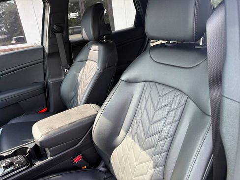 Used 2025 Kia Sportage X-Line w/ Premium Package AWD/4WD image 3