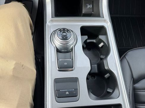 Used 2024 Ford Edge SEL image 22