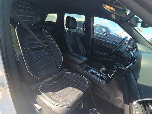 Used 2022 Jeep Grand Cherokee Laredo X RWD image 9