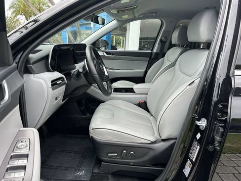 Used 2025 Hyundai Palisade SEL FWD image 30