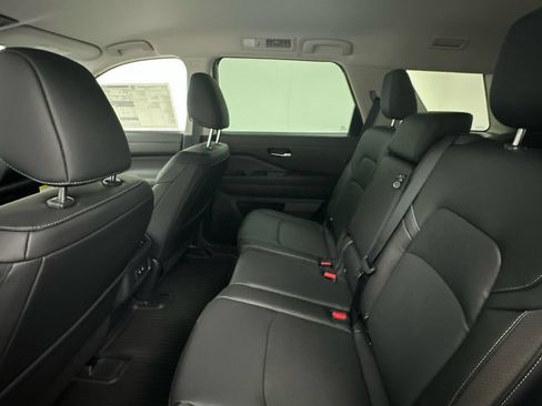 New 2026 Nissan Pathfinder SL AWD/4WD image 9