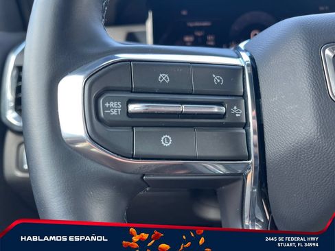 Used 2026 GMC Acadia Elevation w/ Elevation Premium Package FWD image 19