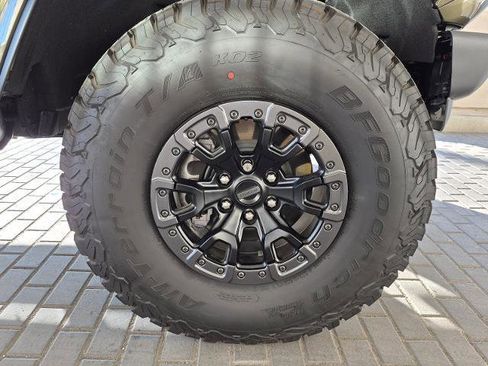 Used 2025 Ford Bronco Raptor AWD/4WD image 9