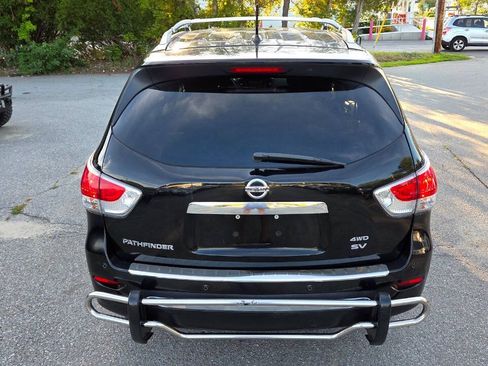 Used 2014 Nissan Pathfinder SV AWD/4WD image 12