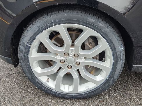 Used 2019 Land Rover Range Rover HSE image 9