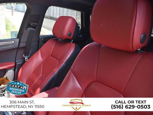 Used 2023 Porsche Macan Turbo AWD/4WD image 10