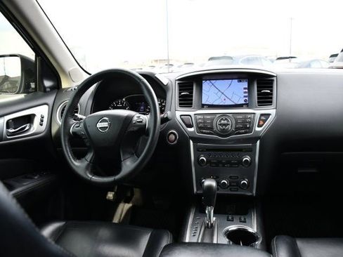 Used 2018 Nissan Pathfinder SL w/ SL Premium Package image 26