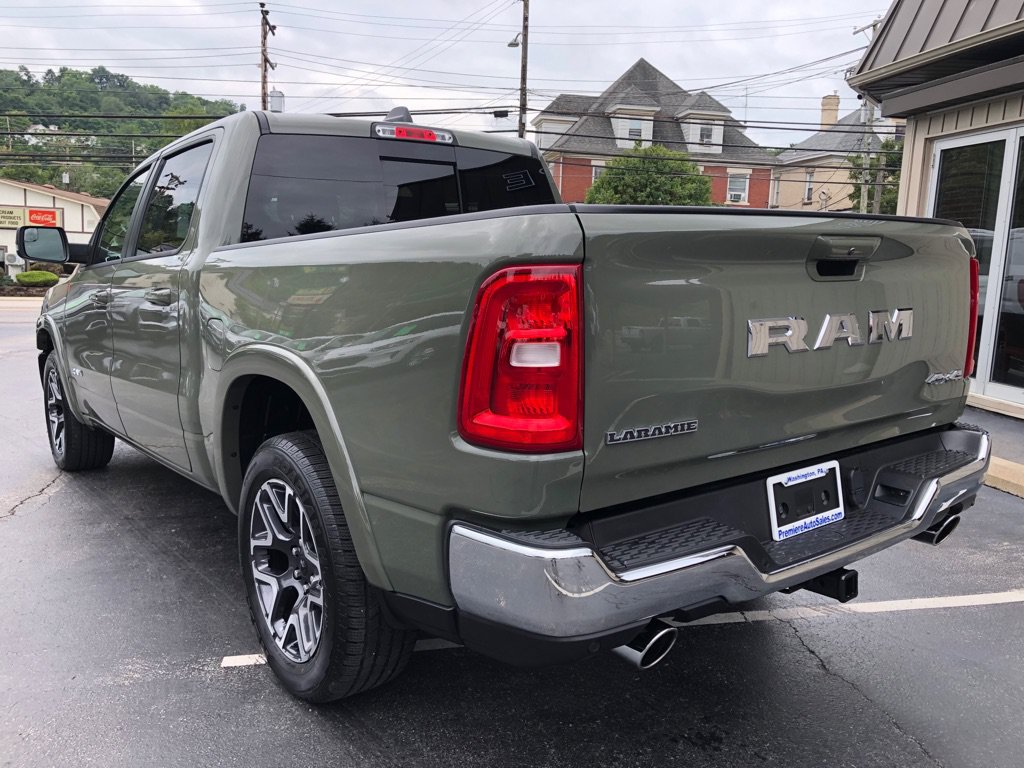 Used 2026 RAM 1500 Laramie AWD/4WD image 4