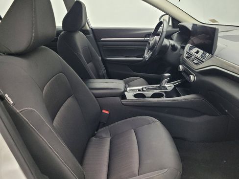 Used 2023 Nissan Altima 2.5 SV w/ SV Premium Package image 21