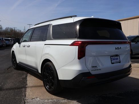 New 2026 Kia Carnival SX image 4