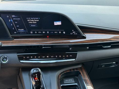 Used 2023 Cadillac Escalade Sport Platinum w/ LPO, ONYX Package AWD/4WD image 26