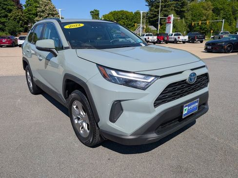 Used 2022 Toyota RAV4 XLE w/ Convenience Package AWD/4WD image 7