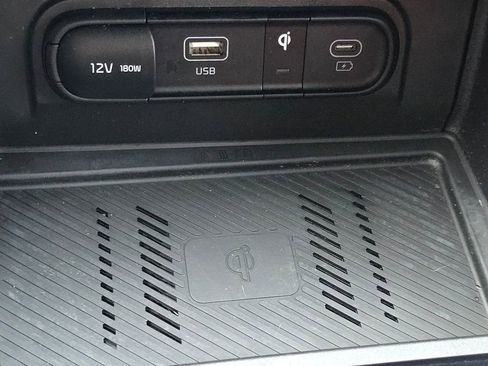 Used 2023 Kia Sportage SX image 10