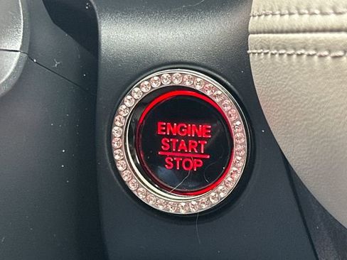 Used 2023 Honda HR-V LX image 32