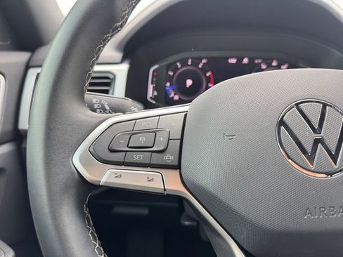 Used 2022 Volkswagen Atlas Cross Sport SE image 7