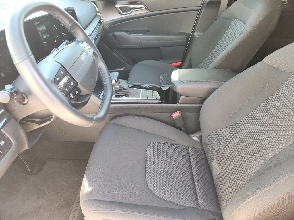 New 2026 Kia Sportage LX FWD image 10