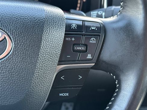 Used 2025 Toyota Camry SE FWD image 26