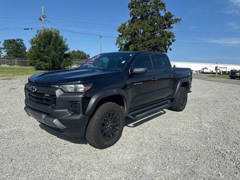 Used 2025 Chevrolet Colorado Trail Boss AWD/4WD image 1