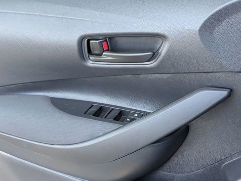 Used 2025 Toyota Corolla LE FWD image 23
