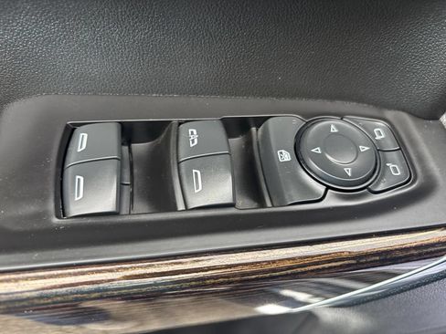 Used 2021 GMC Sierra 1500 SLE AWD/4WD image 18