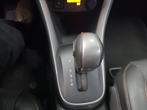 Certified 2022 Chevrolet Trax LT w/ Driver Confidence Package FWD image 24
