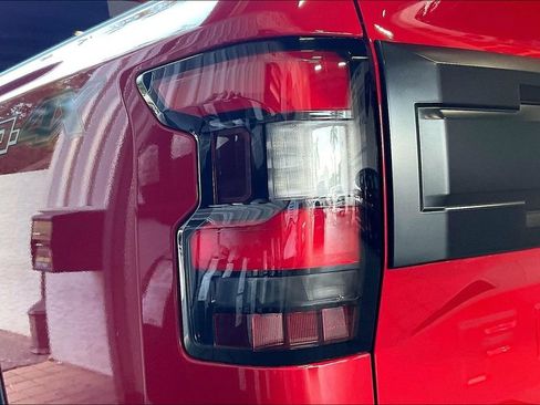 Used 2026 Nissan Frontier PRO-4X AWD/4WD image 17