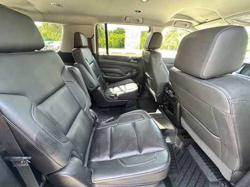Used 2018 GMC Yukon XL SLT w/ HD Trailering Package RWD image 17
