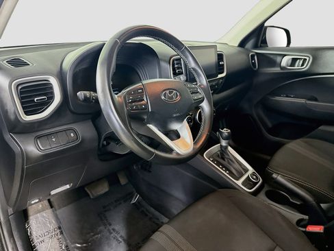 Used 2023 Hyundai Venue SEL FWD image 23