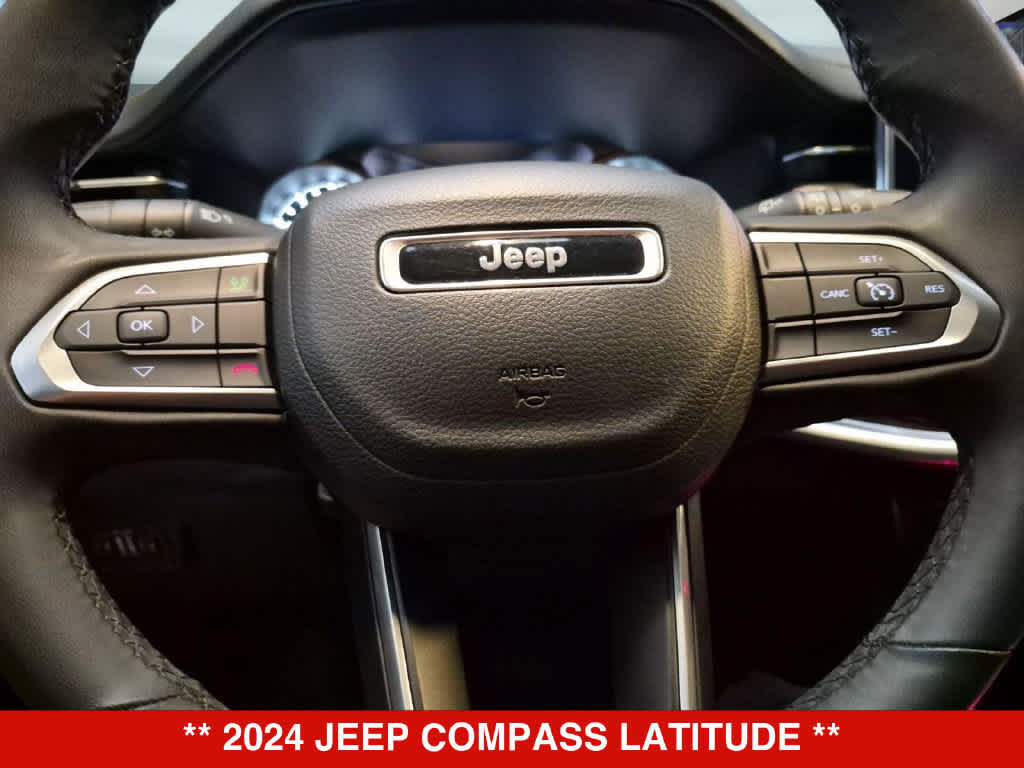Used 2024 Jeep Compass Latitude AWD/4WD image 21
